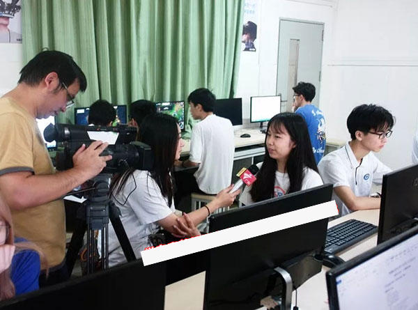 广东电视台来广州白云技师学院采访对白云电竞专业给予高度评价插图1