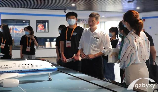 航空服务专业年薪10万以上，广州有哪些优质的空乘学校？插图1