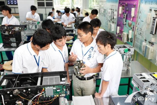 2023广东佛山机电技术应用中专职业学校有哪些插图