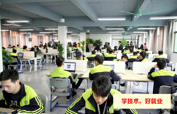广州市白云工商技师学院电商物流实训场室介绍