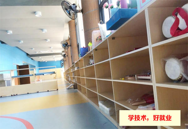广州市白云工商技师学院幼儿教育实训场室介绍