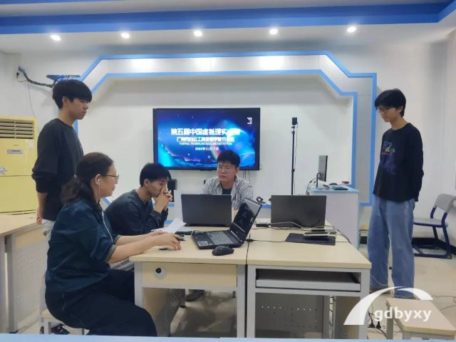 广州白云工商技师学院夺虚拟VR现实全国赛一等奖插图2